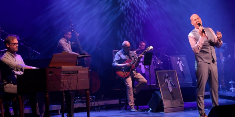 004 MissJones Bigband website snapshots zie ook www.missjones.nl (2)