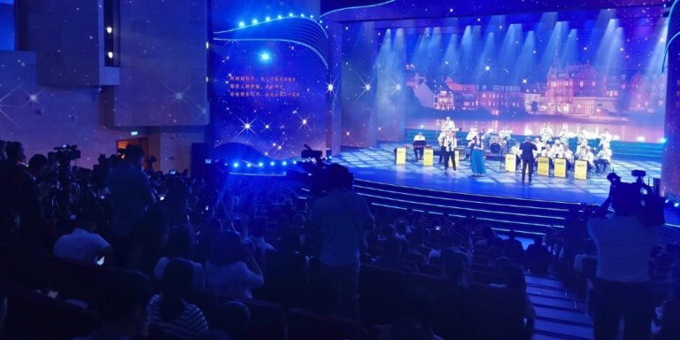 CHINA MissJones Bigband website snapshots zie ook www.missjones.nl (2)