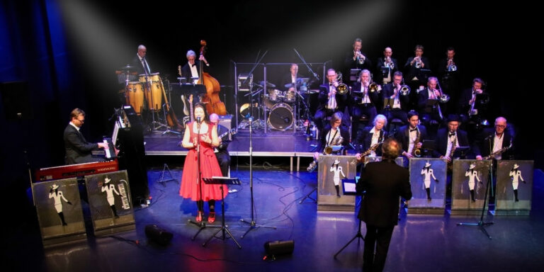CHINA MissJones Bigband website snapshots zie ook www.missjones.nl